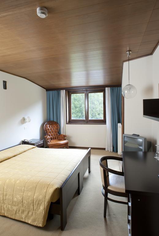 Hotel Mirella Ponte Di Legno Rum bild
